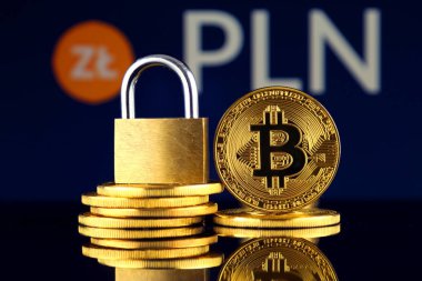 Bitcoin ve altın asma kilit fiziksel sürümü. Cryptocurrencies, yönetmelikler, kısıtlamaları veya güvenlik, koruma, gizlilik Polonya yasaklanması.