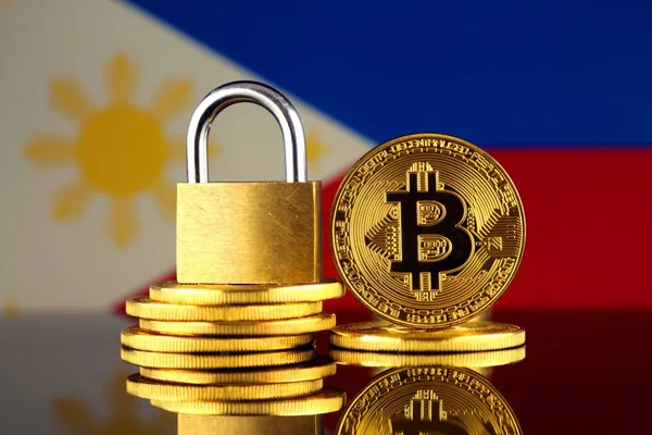 Physical Version Bitcoin Golden Padlock Philippines Flag Prohibition Cryptocurrencies Regulations — Stock Photo, Image