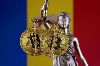 Hukuk ve adalet, fiziksel yorum-in Bitcoin ve Andorra bayrağı sembolü. Cryptocurrencies, yönetmelikler, kısıtlamaları veya güvenlik, koruma, gizlilik yasaklanması.