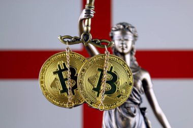 Hukuk ve adalet, fiziksel yorum-in Bitcoin ve İngiltere'de bayrak sembolü. Cryptocurrencies, yönetmelikler, kısıtlamaları veya güvenlik, koruma, gizlilik yasaklanması.