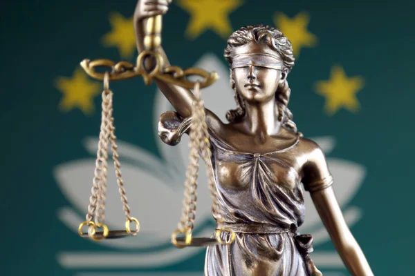 法とマカオ フラグと正義の象徴 クローズ アップ — ストック写真