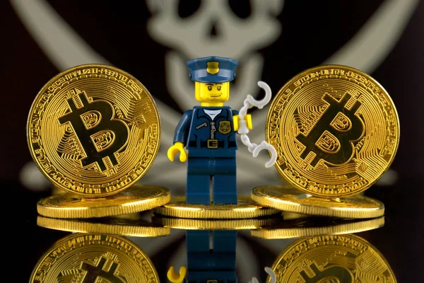 Wroclaw Poland March 2018 Physical Version Bitcoin Police Officer Lego — Stock Photo, Image