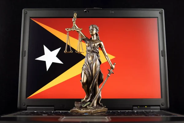 Simbolo Legge Giustizia Con Bandiera Timor Est Sul Computer Portatile — Foto Stock