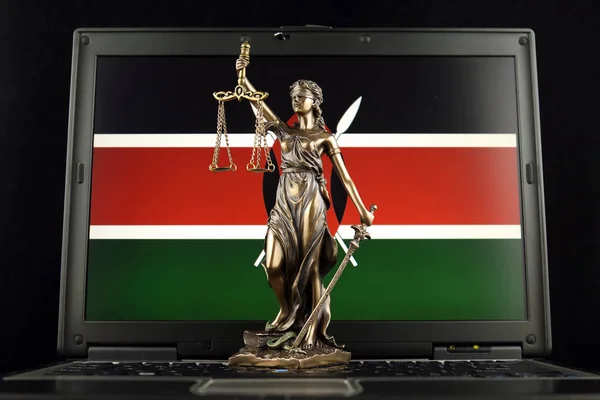 Symbol Prawa Sprawiedliwości Flaga Kenii Laptopie Strzał Studio — Zdjęcie stockowe