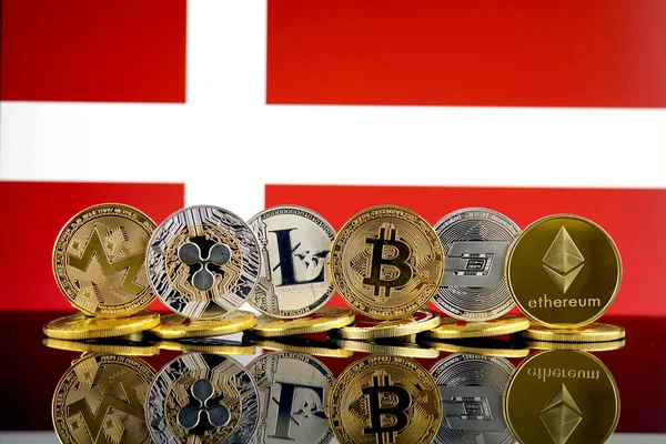 Physical Version Cryptocurrencies Monero Ripple Litecoin Bitcoin Dash Ethereum Denmark — Stock Photo, Image