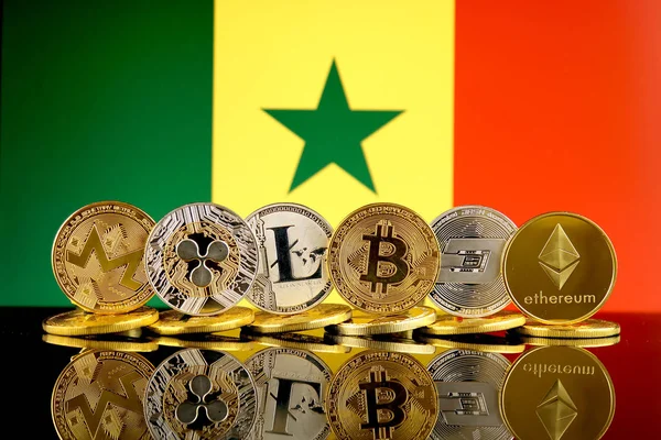 Physical Version Cryptocurrencies Monero Ripple Litecoin Bitcoin Dash Ethereum Senegal — Stock Photo, Image