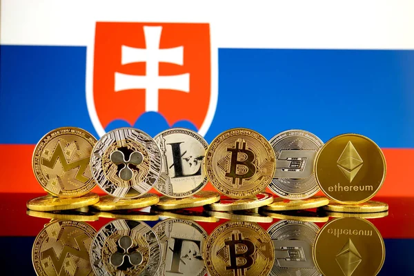 Fizikai Változata Cryptocurrencies Monero Fodrozódás Litecoin Bitcoin Kötőjel Ethereum Szlovákia — Stock Fotó