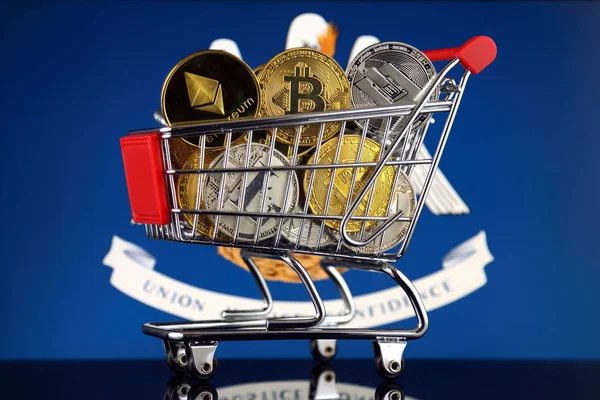 트롤리 Cryptocurrencies Bitcoin Litecoin 루이지애나 깃발의 버전의 — 스톡 사진