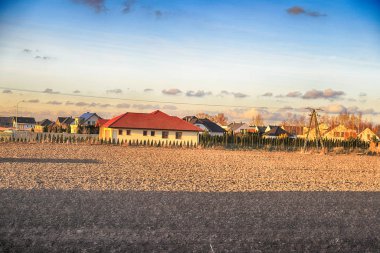 Wroclaw, Polonya - 03 Aralık 2019: Wroclaw, Polonya, Avrupa yakınlarındaki Siechnice 'de yer alan modern sera kompleksinin yakın çevresinin görüntüsü.