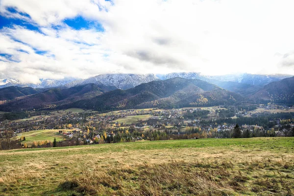 Zakopane Polska Listopada 2019 Tatrzański Park Narodowy Jesienią Krajobraz Słońcem — Zdjęcie stockowe