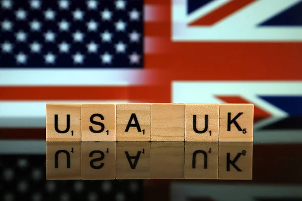 Estados Unidos Reino Unido Bandera Países Nombres Hechos Pequeñas Letras —  Fotos de Stock