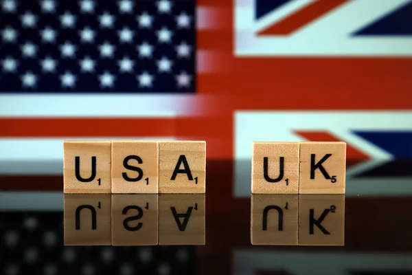 Estados Unidos Reino Unido Bandera Países Nombres Hechos Pequeñas Letras —  Fotos de Stock