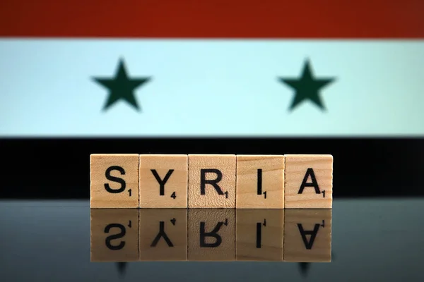 Siria Bandera Nombre Del País Hecho Pequeñas Letras Madera Captura —  Fotos de Stock