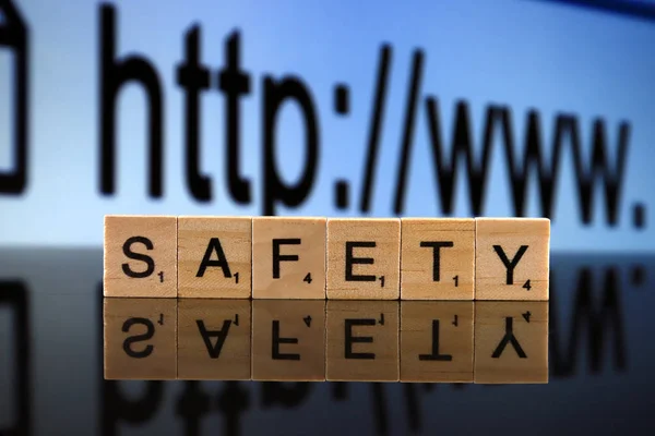 Wroclaw Polen Februar 2020 Word Safety Aus Kleinen Holzbuchstaben Und — Stockfoto