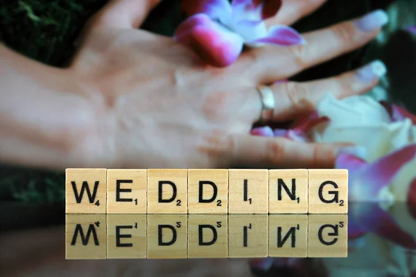 Wroclaw Pologne Février 2020 Mot Wedding Fait Lettres Scrabble Main — Photo