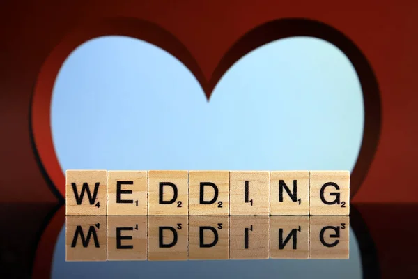 Wroclaw Pologne Février 2020 Mot Wedding Fait Lettres Scrabble Cœur — Photo