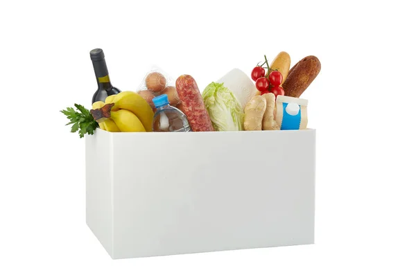 Ασφαλής παράδοση στο σπίτι. Κουτί με διαφορετικό φαγητό σε λευκό φόντο. έννοια της δωρεάς — Φωτογραφία Αρχείου