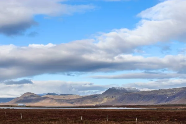 Black volcanic mountains in Iceland — 图库照片