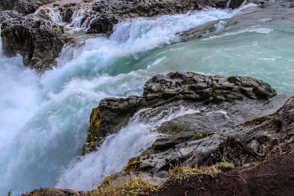 Godafoss waterval in IJsland met prachtige herfstkleuren — Stockfoto