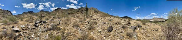 Senderismo en el desierto de Arizona — Foto de Stock