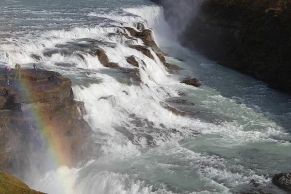 Vattenfall i island med regnbåge — Stockfoto