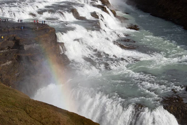 Wodospad w Iceland z tęczą — Zdjęcie stockowe