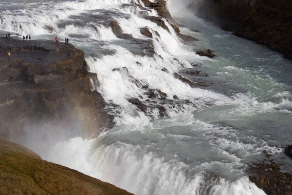 Waterval in IJsland met regenboog — Stockfoto