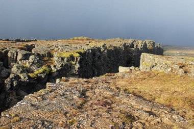 Thingvellir, İzlanda 'nın Altın Çemberi' nde kayalar.