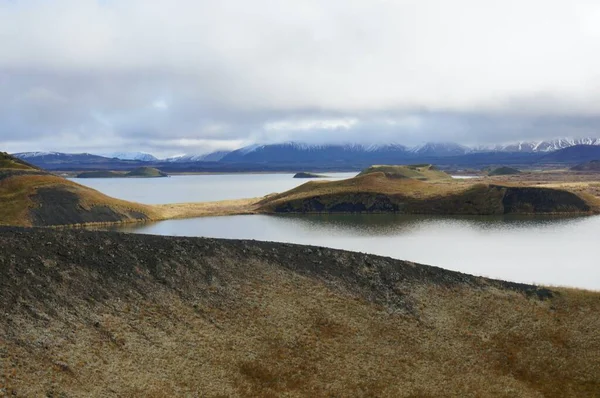 Pseudo crateri Skutustadir in Myvatn Islanda — Foto Stock