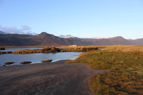 Sopečná krajina na podzim na Islandu — Stock fotografie