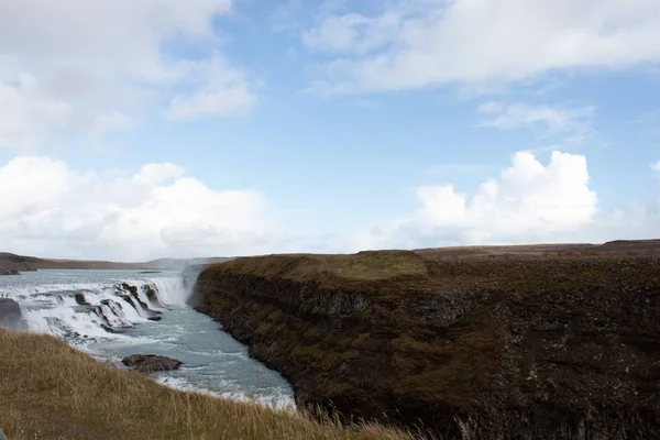 Wodospad w Iceland z tęczą — Zdjęcie stockowe