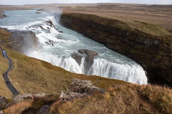 Cascada en iceland con arco iris —  Fotos de Stock