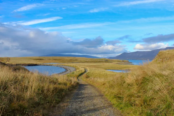 Wandern in den Bergen von Island — Stockfoto