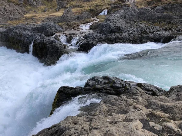 Rauschenden blauen Fluss in Island in der Nähe von goldafoss Wasserfall — Stockfoto