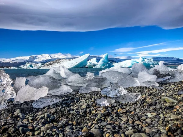 Глобальне потепління спричиняє танення льоду — стокове фото