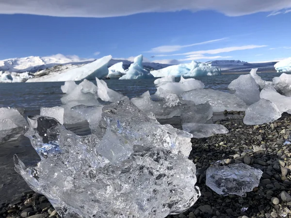 Global warming causing ice to melt — ストック写真