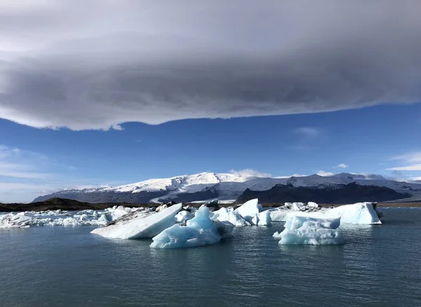 Lagoa do Glaciar J=kulsártaro lón no sul da Islândia — Fotografia de Stock