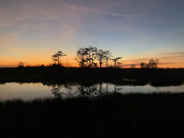 沼の夕日 — ストック写真