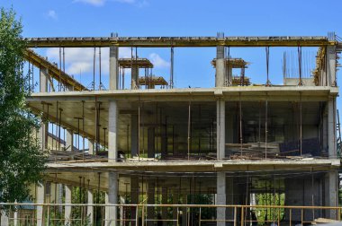 Kazık, döşeme, kiriş yeni binanın çerçeve inşaatı