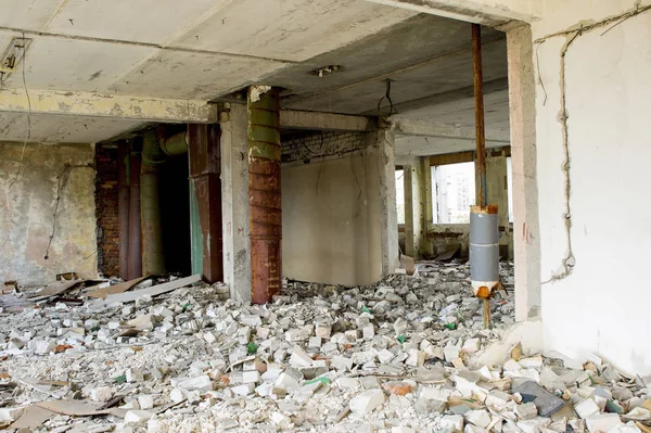 Demolition, disposal of a large industrial plant — Stock Photo, Image