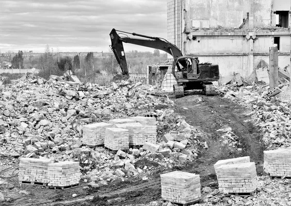 Demolición y desmantelamiento de los restos de la gran industria — Foto de Stock