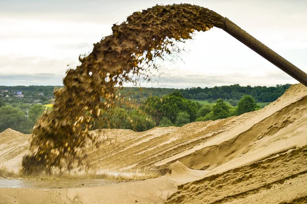 Industrial sand mining pumping out the pumping station. Background. — Stock Photo, Image