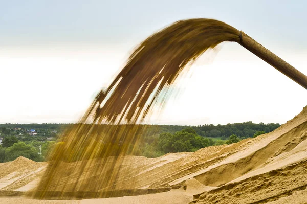Industrial sand mining pumping out the pumping station. Background. — Stock Photo, Image