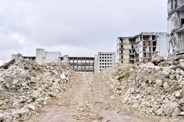 Yıkım ve büyük sanayi kuruluş kalıntıları sökülmesi