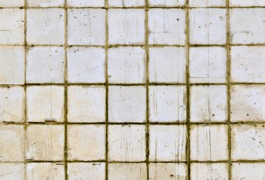 Beyaz fayans eski binanın duvarına bir parçası. Tonlama.