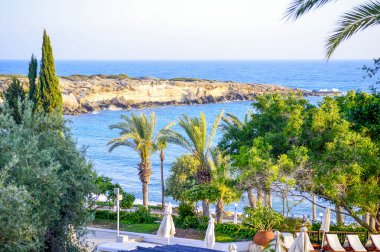 Körfezdeki Peninsula 'lı otel odasının en üst görüntüsü. Arkaplan