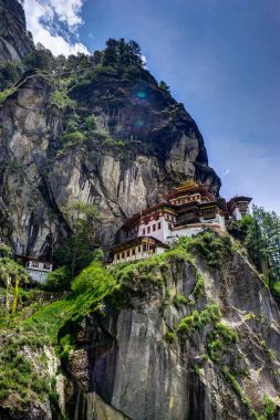 Ünlü kaplanlar yuva Tapınağı Bhutan'da görünümüne