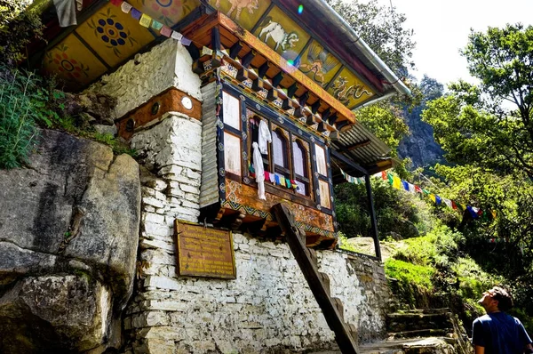 Visa till berömda tigrar Nest tempel i Bhutan — Stockfoto