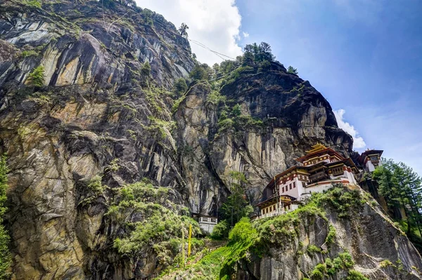 Blick auf berühmte Tiger-Nisttempel in Bhutan — Stockfoto