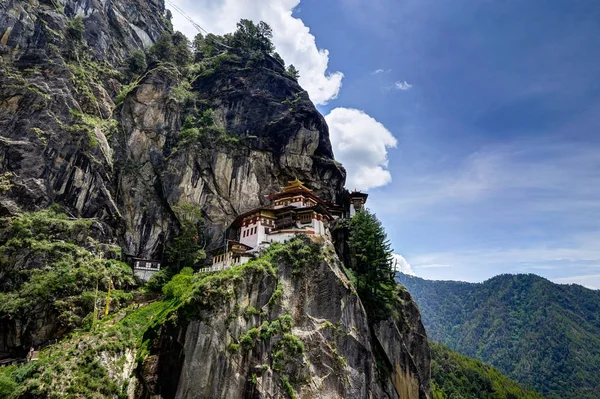 Blick auf berühmte Tiger-Nisttempel in Bhutan — Stockfoto